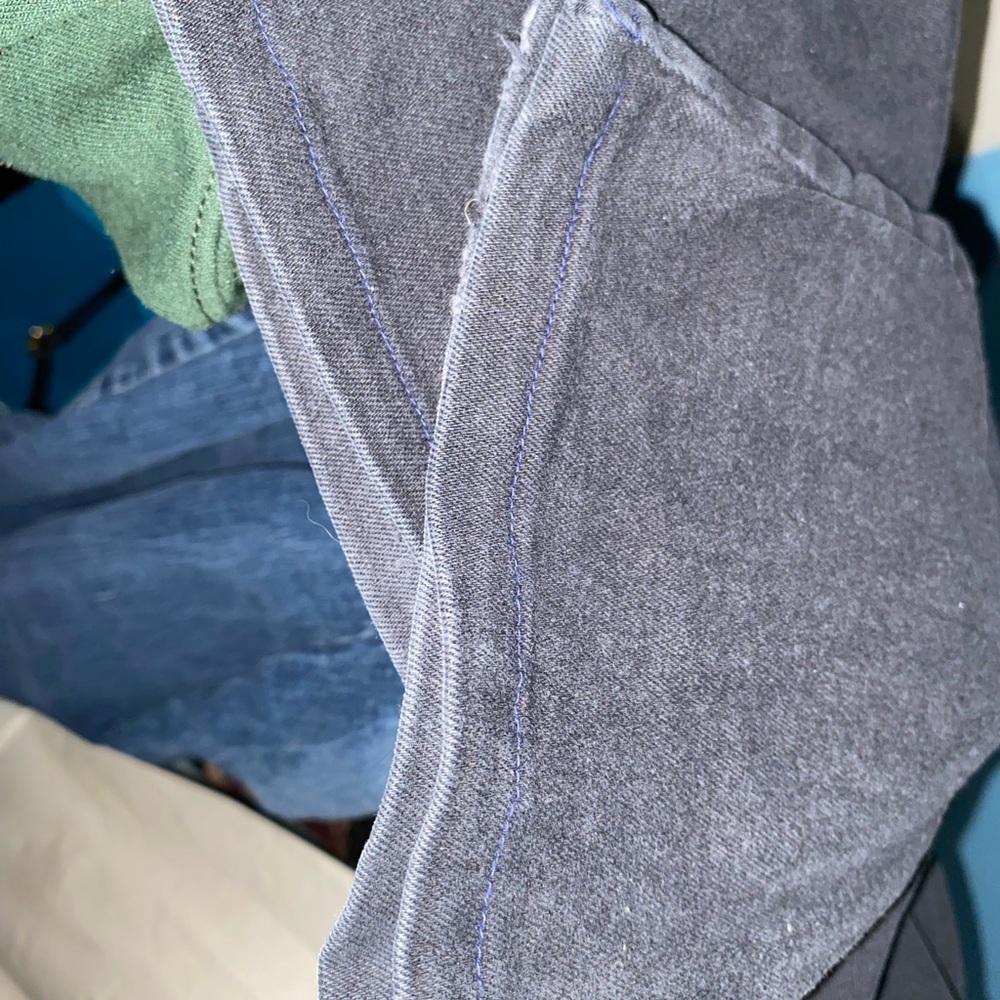 Women's Black Jeans - Picture 7 of 8